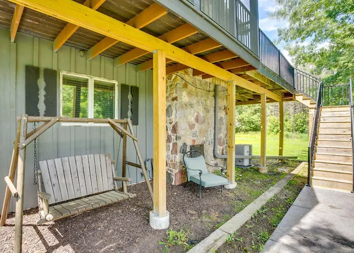 Private Hot Tub: Riverfront Escape In Shawano